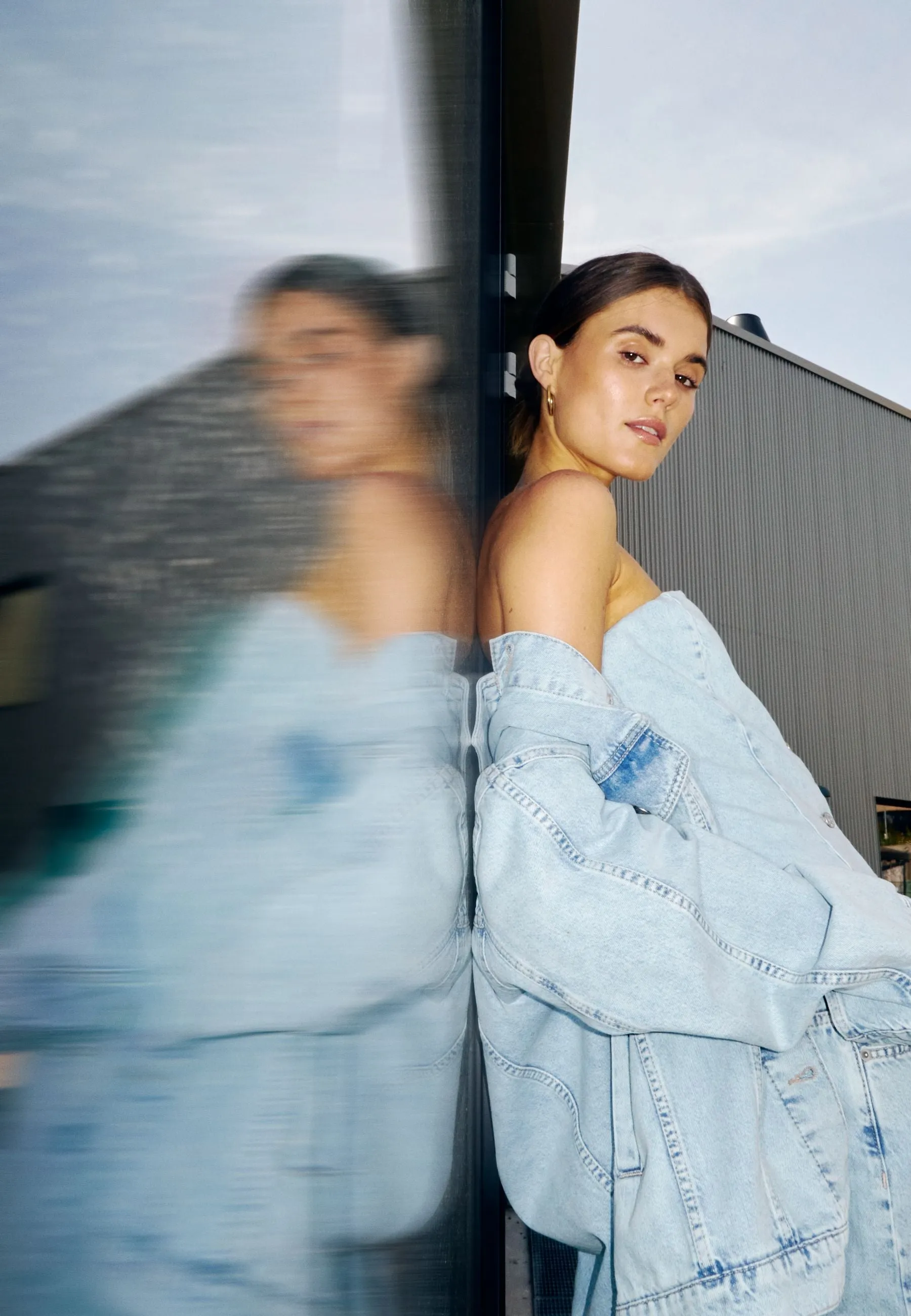 Larisa clean denim jacket - Blue light wash